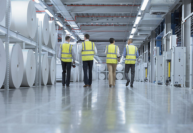 直銷(xiāo)，性?xún)r(jià)比更高